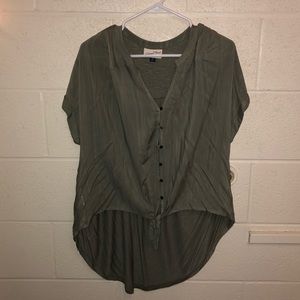 An XL short sleeve, button up, army green shirt.